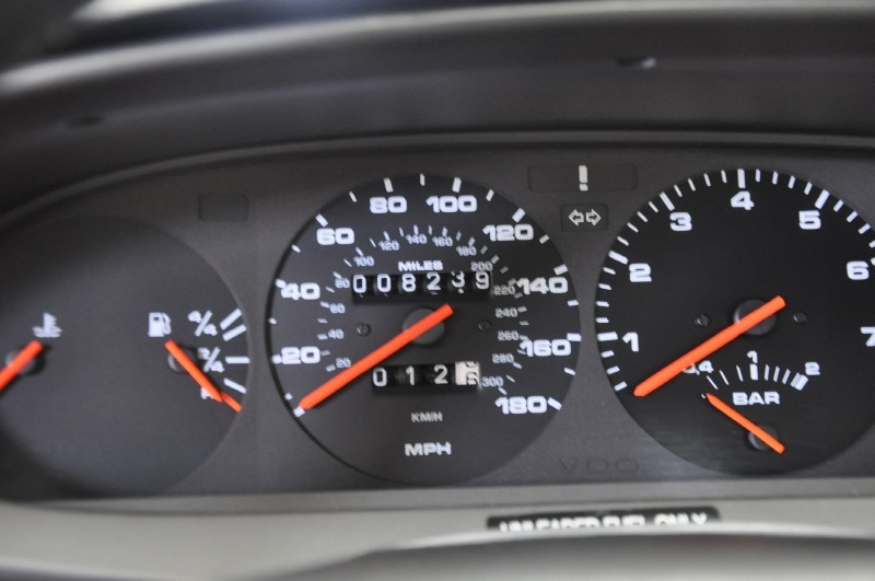 Illustration for article titled This is one particularly low mileage 1989 Porsche 944 Turbo S (UPDATED)